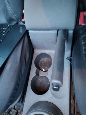 1401047-69 Volkswagen Caddy 1.6 TDI -2011