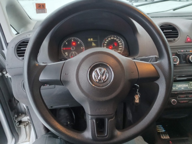1401047-71 Volkswagen Caddy 1.6 TDI -2011