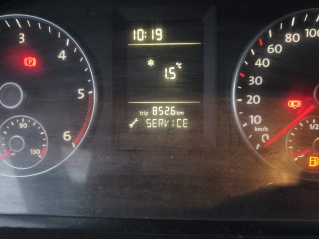 1401047-73 Volkswagen Caddy 1.6 TDI -2011