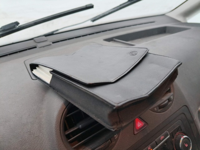 1401047-74 Volkswagen Caddy 1.6 TDI -2011