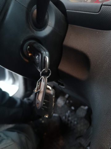 1401047-75 Volkswagen Caddy 1.6 TDI -2011