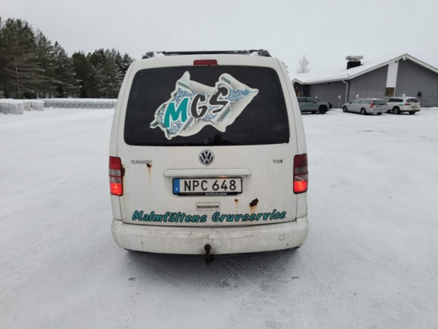 1401048-4 Volkswagen Caddy 1.6 TDI -2011