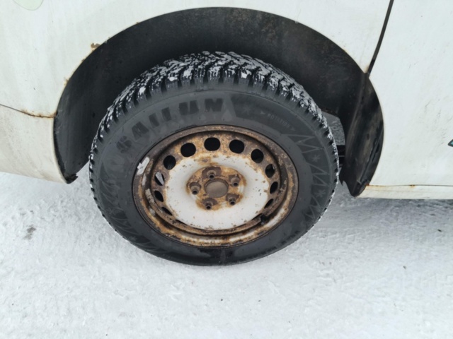 1401048-13 Volkswagen Caddy 1.6 TDI -2011