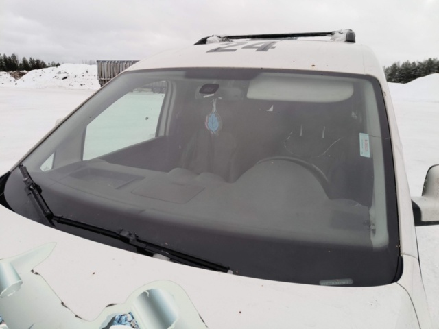 1401048-24 Volkswagen Caddy 1.6 TDI -2011