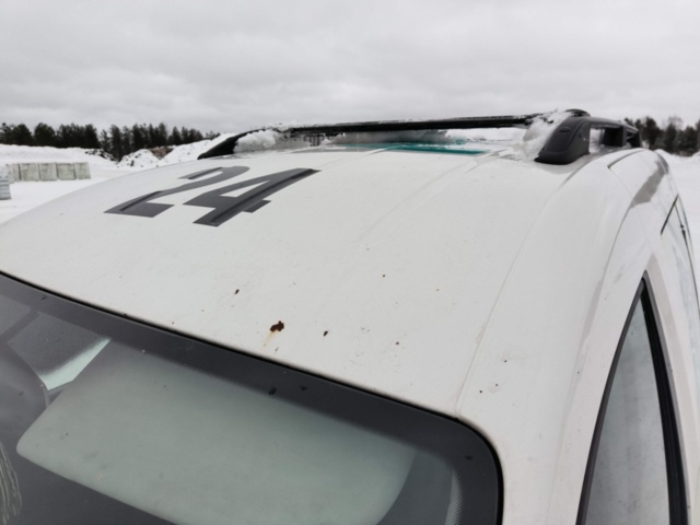 1401048-27 Volkswagen Caddy 1.6 TDI -2011