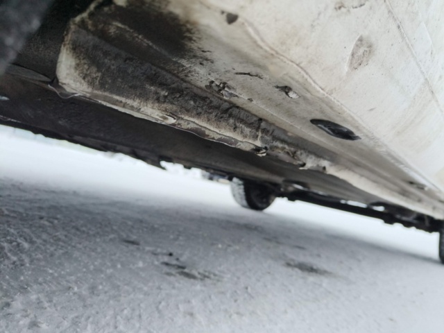 1401048-32 Volkswagen Caddy 1.6 TDI -2011