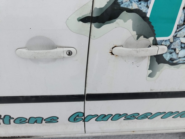 1401048-34 Volkswagen Caddy 1.6 TDI -2011