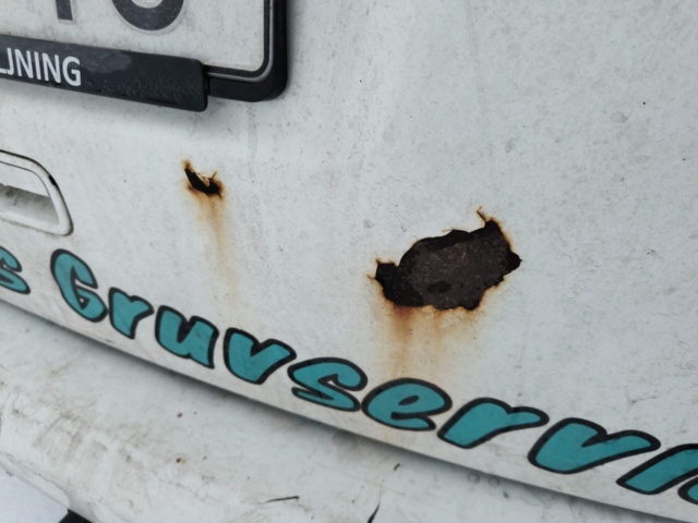 1401048-45 Volkswagen Caddy 1.6 TDI -2011