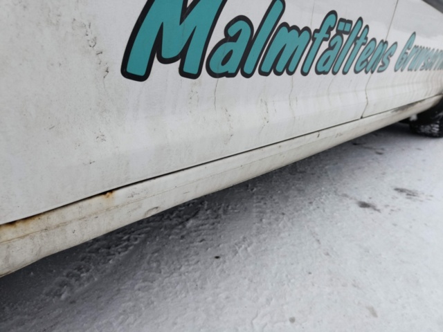 1401048-51 Volkswagen Caddy 1.6 TDI -2011