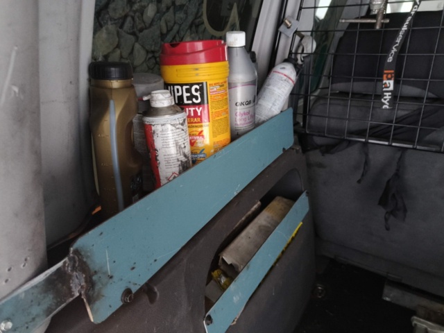 1401048-69 Volkswagen Caddy 1.6 TDI -2011