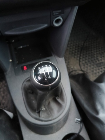 1401048-85 Volkswagen Caddy 1.6 TDI -2011