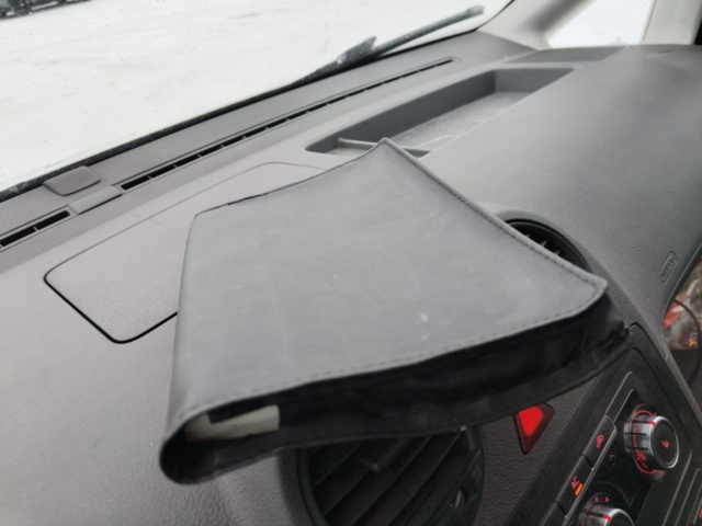 1401048-89 Volkswagen Caddy 1.6 TDI -2011