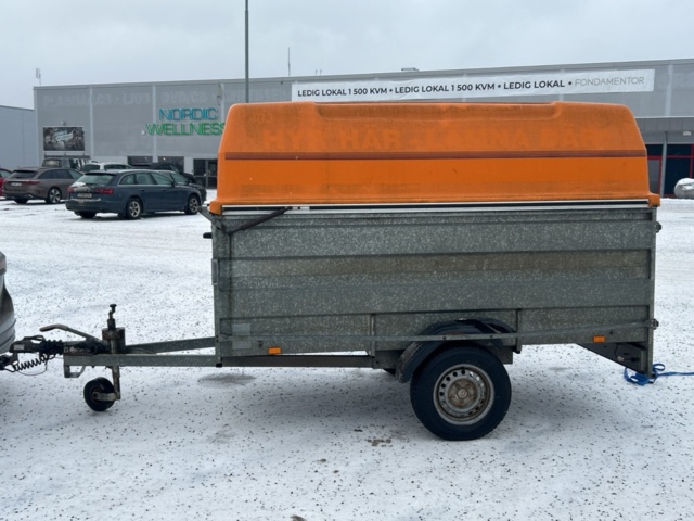 1435528-3 Trailer with cover Thule LV1000 -2007