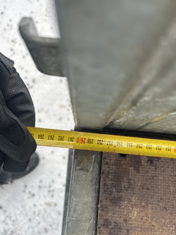 1435528-20 Trailer with cover Thule LV1000 -2007