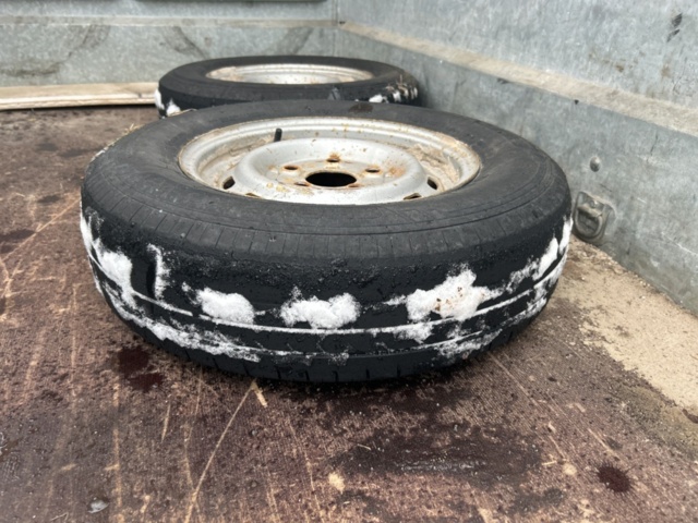 1435528-18 Trailer with cover Thule LV1000 -2007