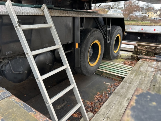 1423686-32 Mobile crane with accessories - Faunwerke LK 910/483