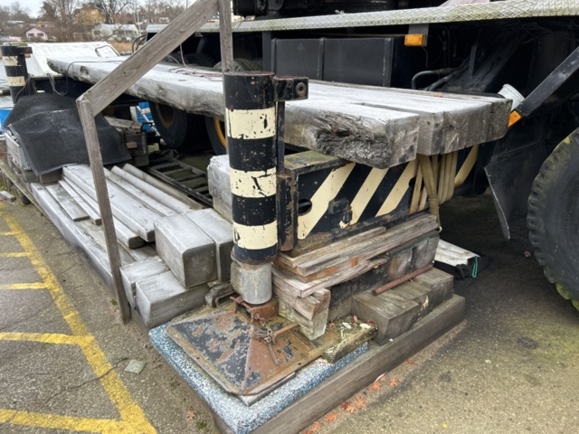 1423686-47 Mobile crane with accessories - Faunwerke LK 910/483