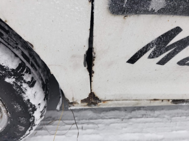 1401044-28 Volkswagen Caddy 1.9 TDI -2010 Repair item