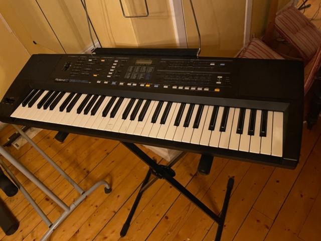 1454212-1 Roland E-35 synthesizer