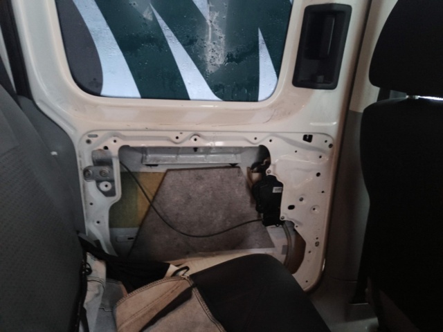 1401044-58 Volkswagen Caddy 1.9 TDI -2010 Repair item