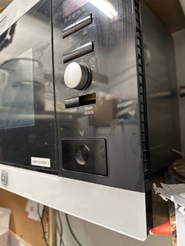 1396302-2 Inbyggnadsmikrovågsugn - Husqvarna QN4236W