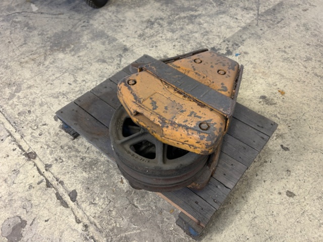 1423686-105 Mobile crane with accessories - Faunwerke LK 910/483