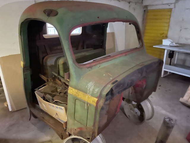 1454216-1 Lastbilshytt till veteranlastbil