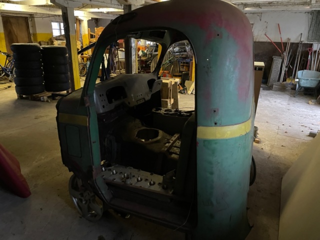 1454216-3 Lastbilshytt till veteranlastbil