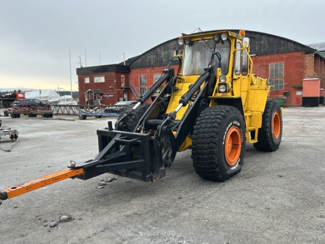 1423685-1 Hjullastare med tillbehör - Volvo BM