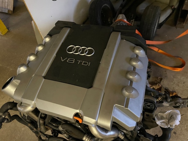 1454217-1 Audi V8 TDI engine with gearbox