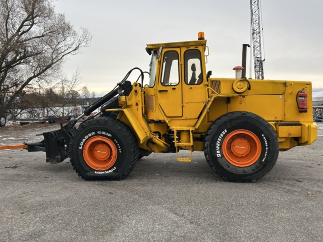 1423685-2 Hjullastare med tillbehör - Volvo BM