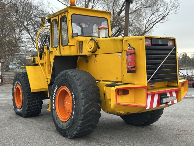 1423685-3 Hjullastare med tillbehör - Volvo BM