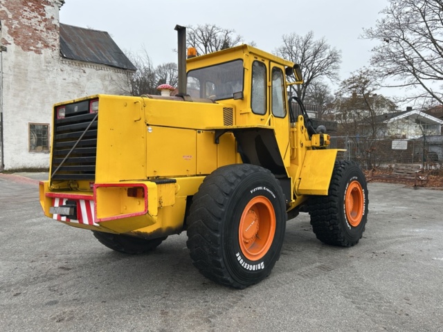 1423685-5 Hjullastare med tillbehör - Volvo BM
