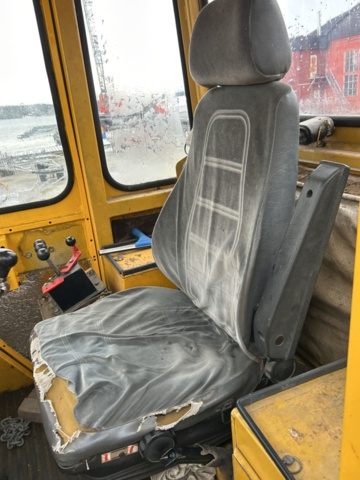 1423685-11 Hjullastare med tillbehör - Volvo BM