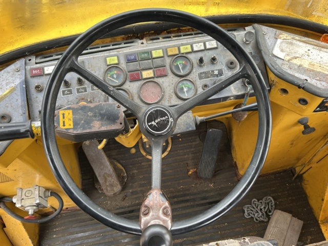 1423685-13 Hjullastare med tillbehör - Volvo BM