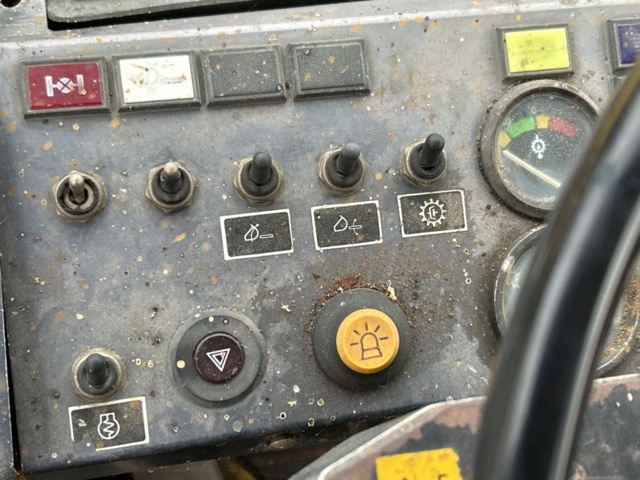 1423685-16 Hjullastare med tillbehör - Volvo BM