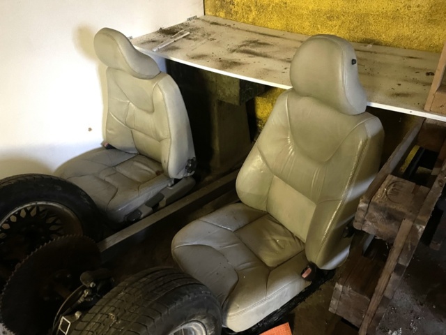 1454218-1 Framstolar Volvo