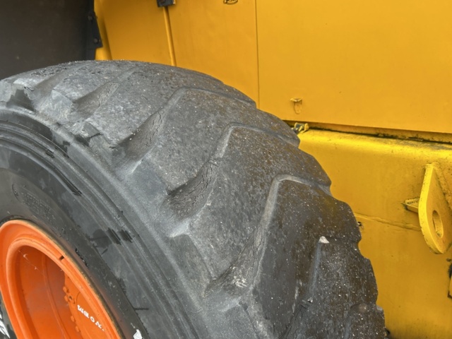 1423685-27 Hjullastare med tillbehör - Volvo BM