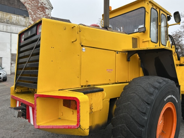 1423685-42 Hjullastare med tillbehör - Volvo BM