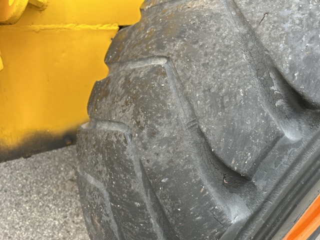 1423685-29 Hjullastare med tillbehör - Volvo BM