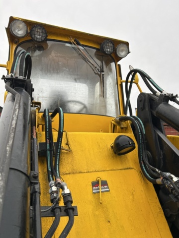 1423685-48 Hjullastare med tillbehör - Volvo BM