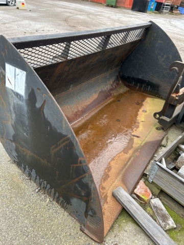 1423685-72 Hjullastare med tillbehör - Volvo BM