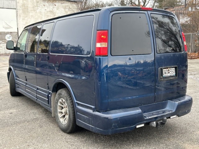 1423688-3 Chevrolet Express H1500 Conversion Van 5.3 V8 AWD Hydra-Matic -2004 (Reparationsobjekt)