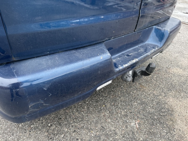 1423688-44 Chevrolet Express H1500 Conversion Van 5.3 V8 AWD Hydra-Matic -2004 (Reparationsobjekt)