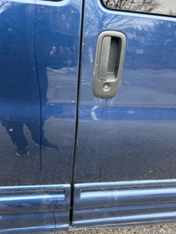 1423688-57 Chevrolet Express H1500 Conversion Van 5.3 V8 AWD Hydra-Matic -2004 (Reparationsobjekt)