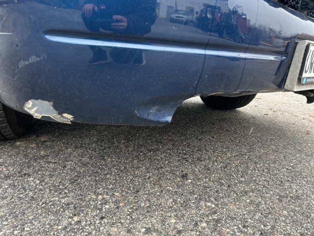 1423688-63 Chevrolet Express H1500 Conversion Van 5.3 V8 AWD Hydra-Matic -2004 (Reparationsobjekt)