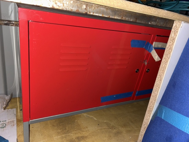 1423687-16 Container 20-fot med innehåll