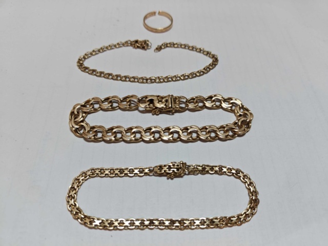 1400653-2 Armband 3 st och ring - 18K