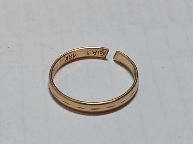 1400653-9 Armband 3 st och ring - 18K