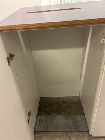 1435529-8 Waste sorting furniture